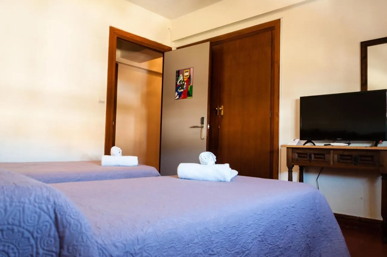 Hostal La Palmera Torremolinos 2*,
