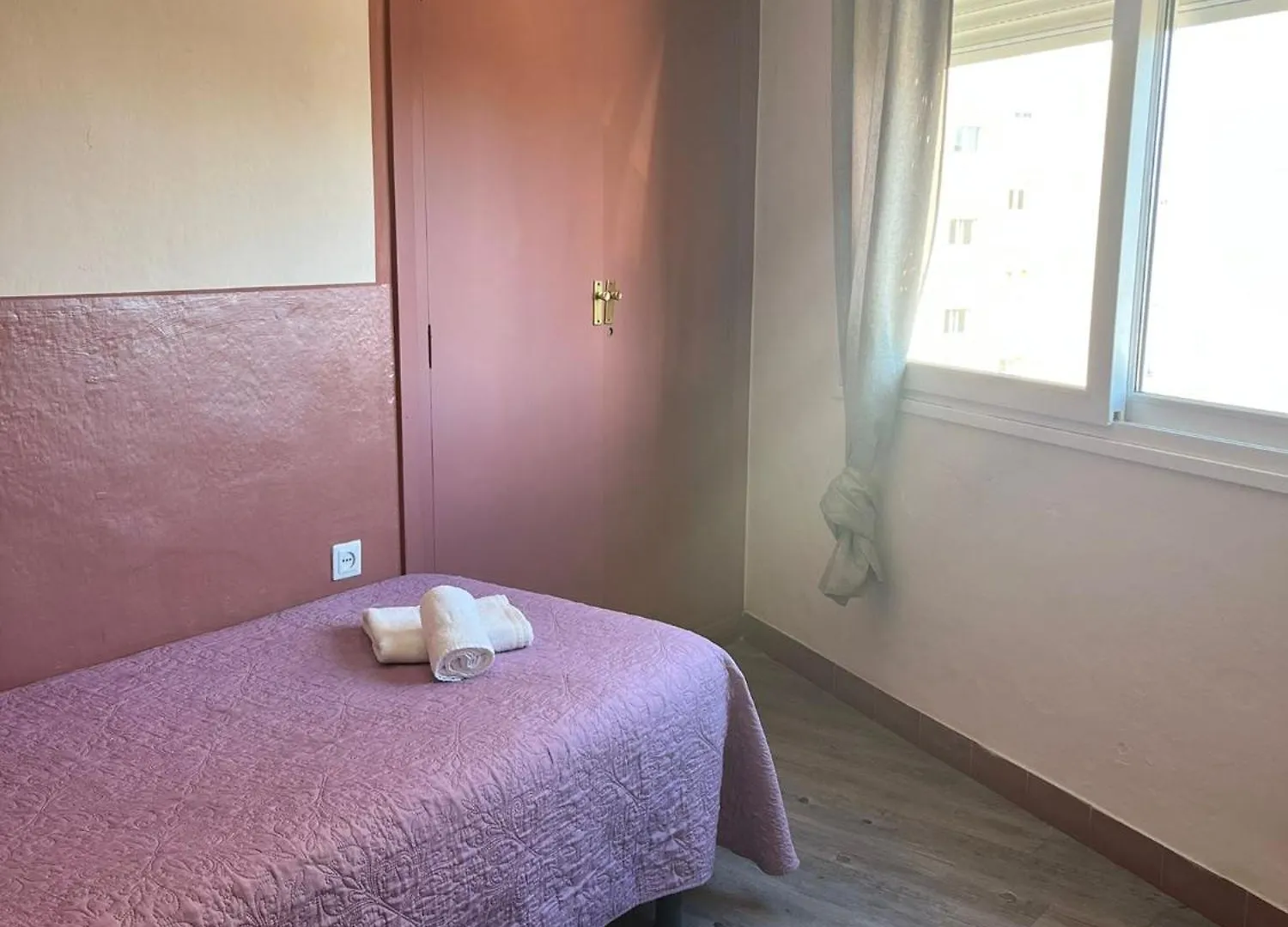 Hostal La Palmera Torremolinos Guest house