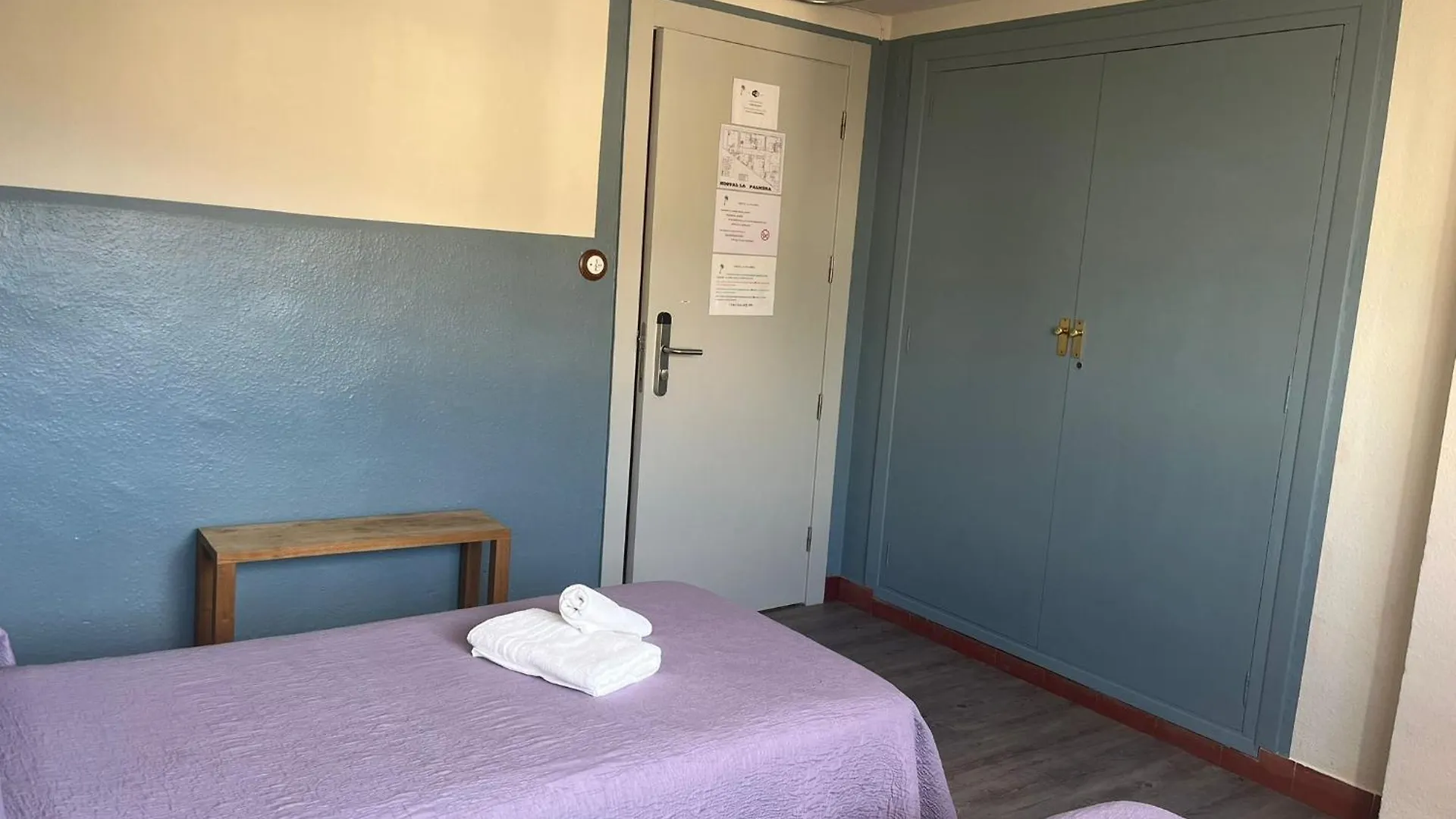 Guest house Hostal La Palmera Torremolinos