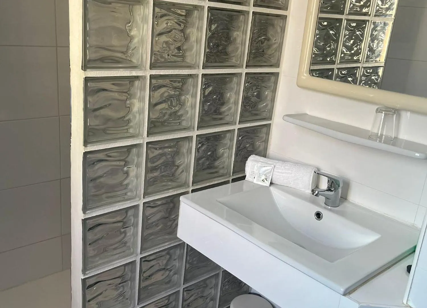 Hostal La Palmera Torremolinos Guest house