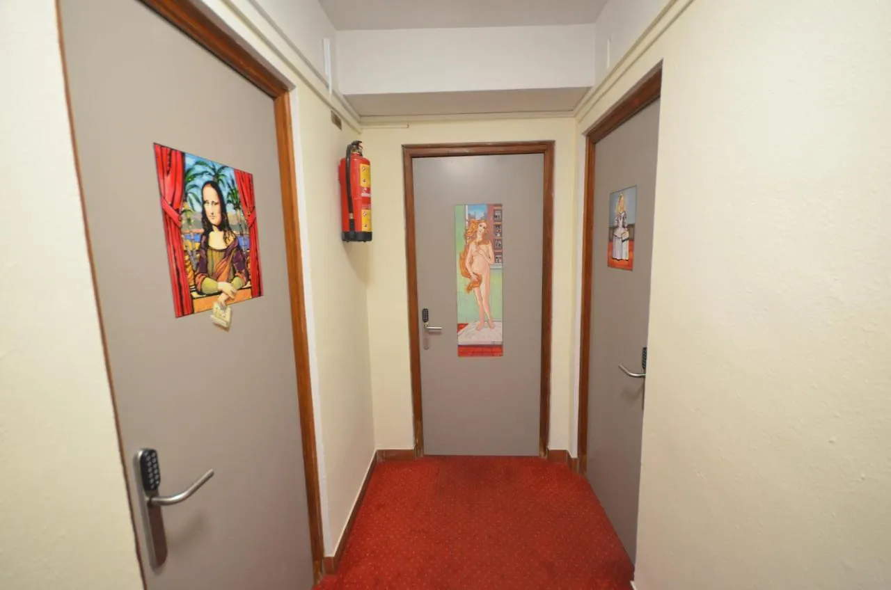 Hostal La Palmera Torremolinos Guest house
